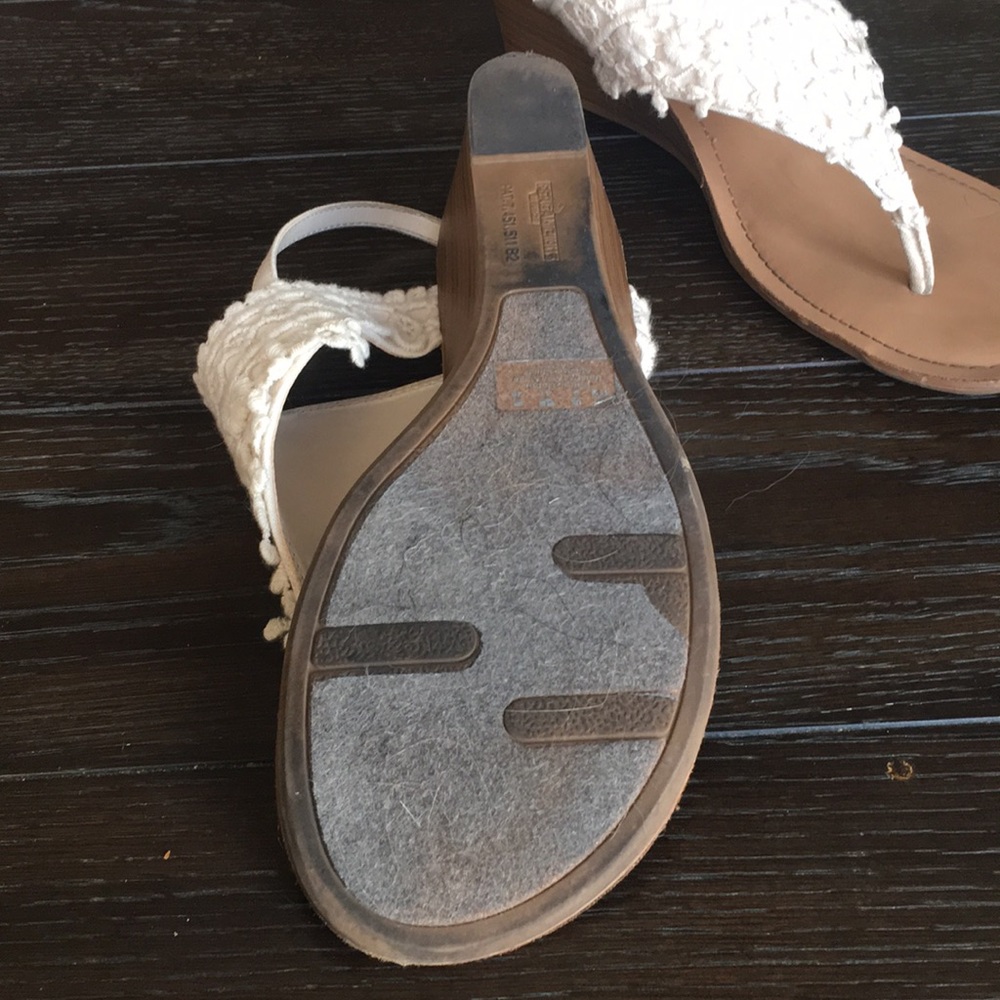 Sandals - Picture 4 of 5